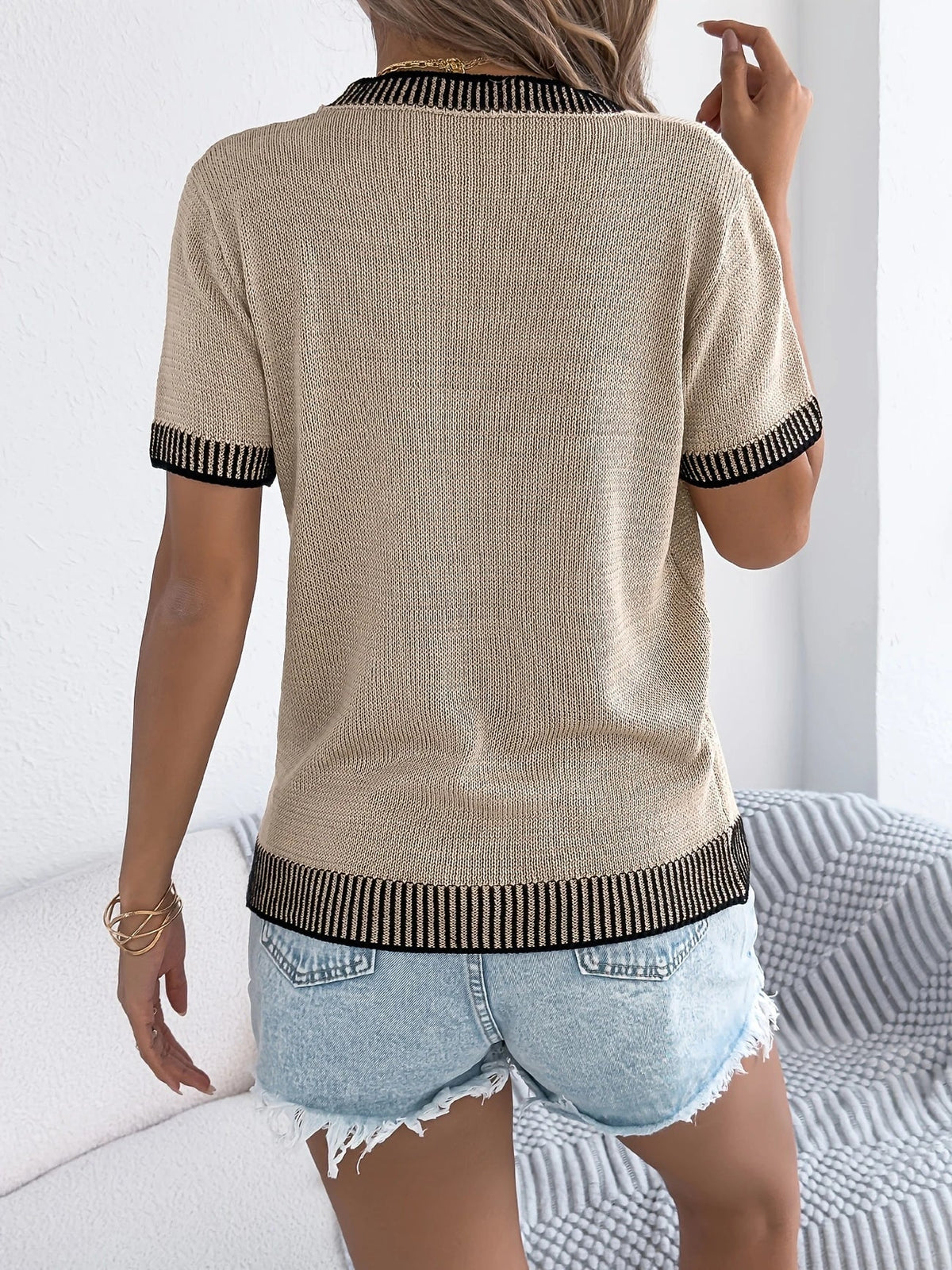 Alethea - Elegante Top Tejido Con Cuello Redondo y Rayas