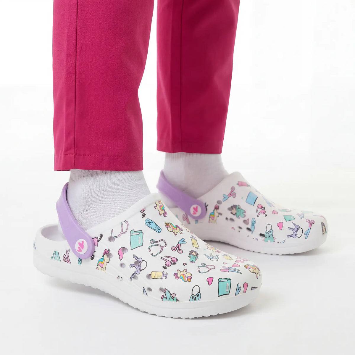 Zuecos para Enfermeras Blanco Morado