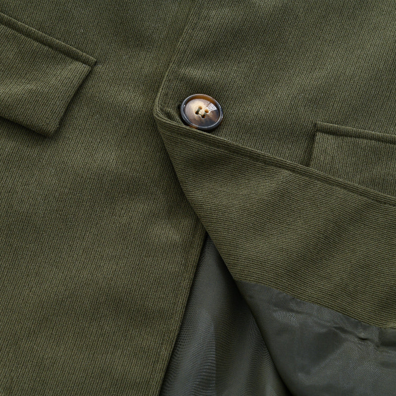 Emerson Corte Slim con Cuello Alto y Bolsillos Laterales Elegante