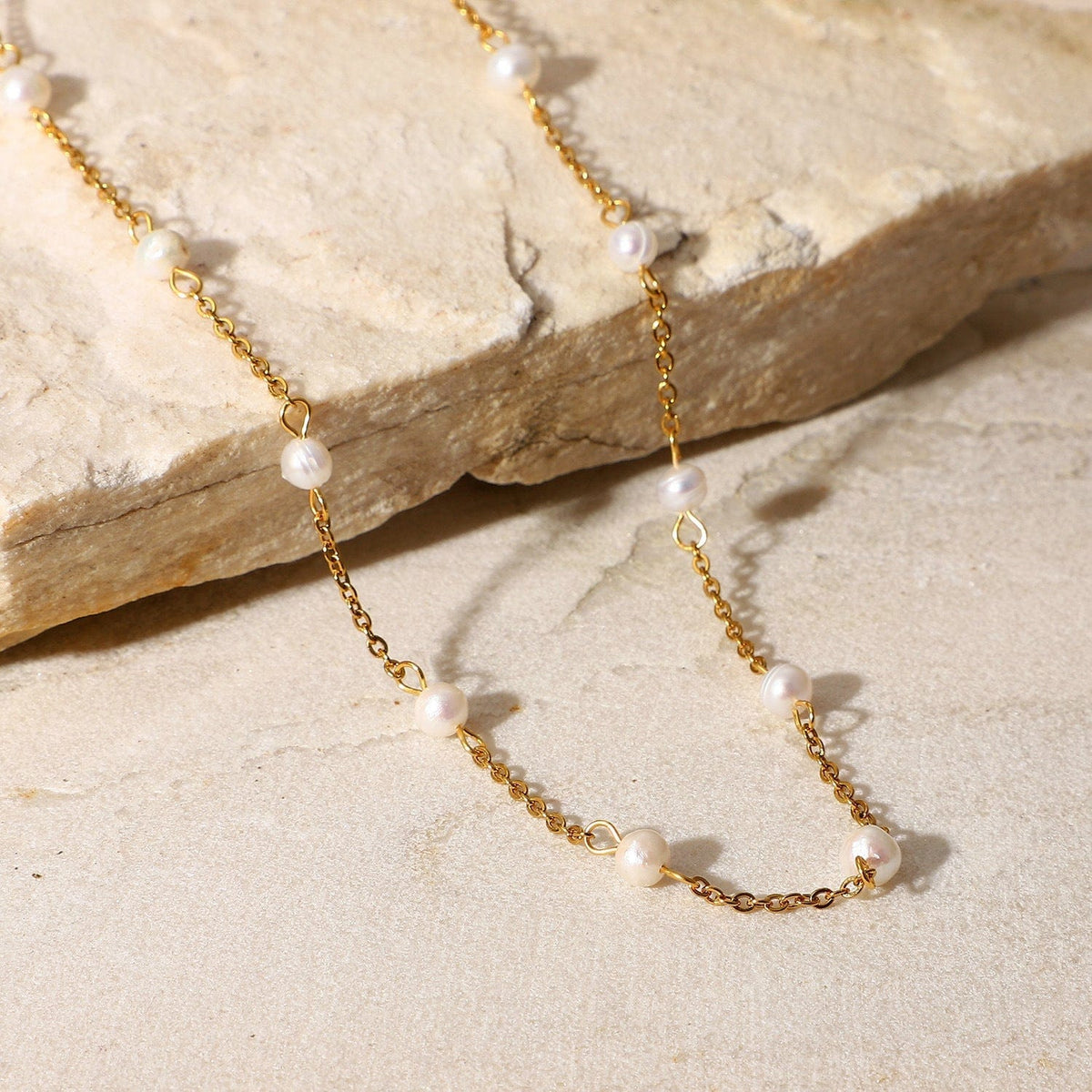 Collar de Perlas Doradas