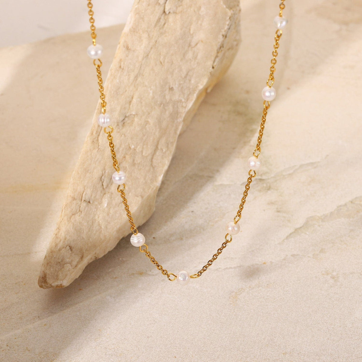Collar de Perlas Doradas