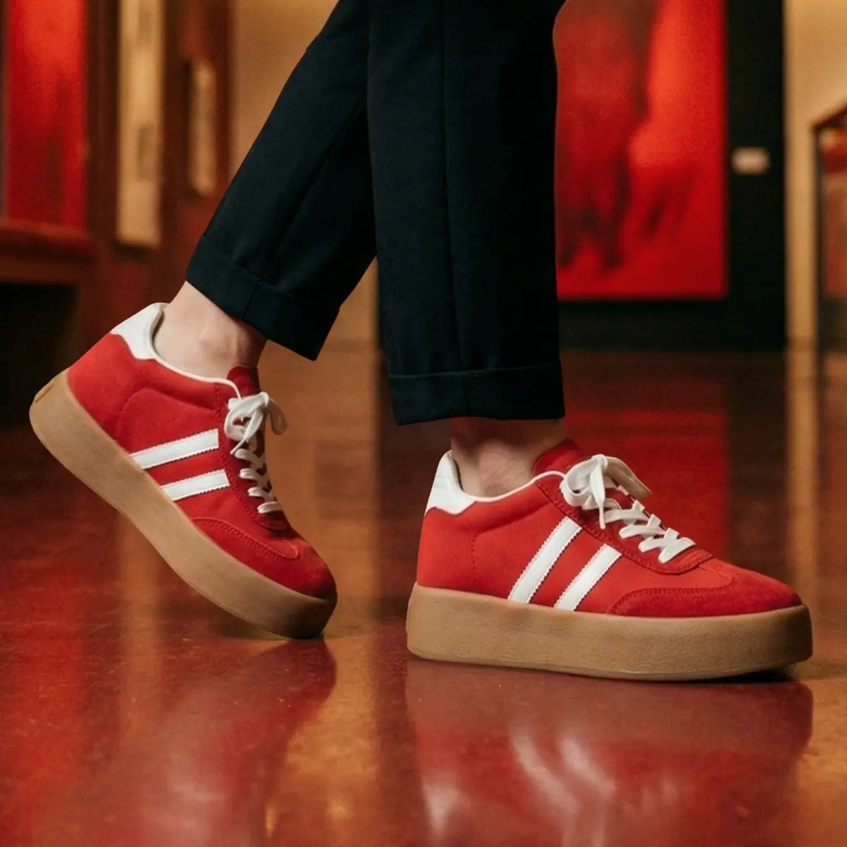 Lovet — Tenis de Gamuza con Alza 7 cm