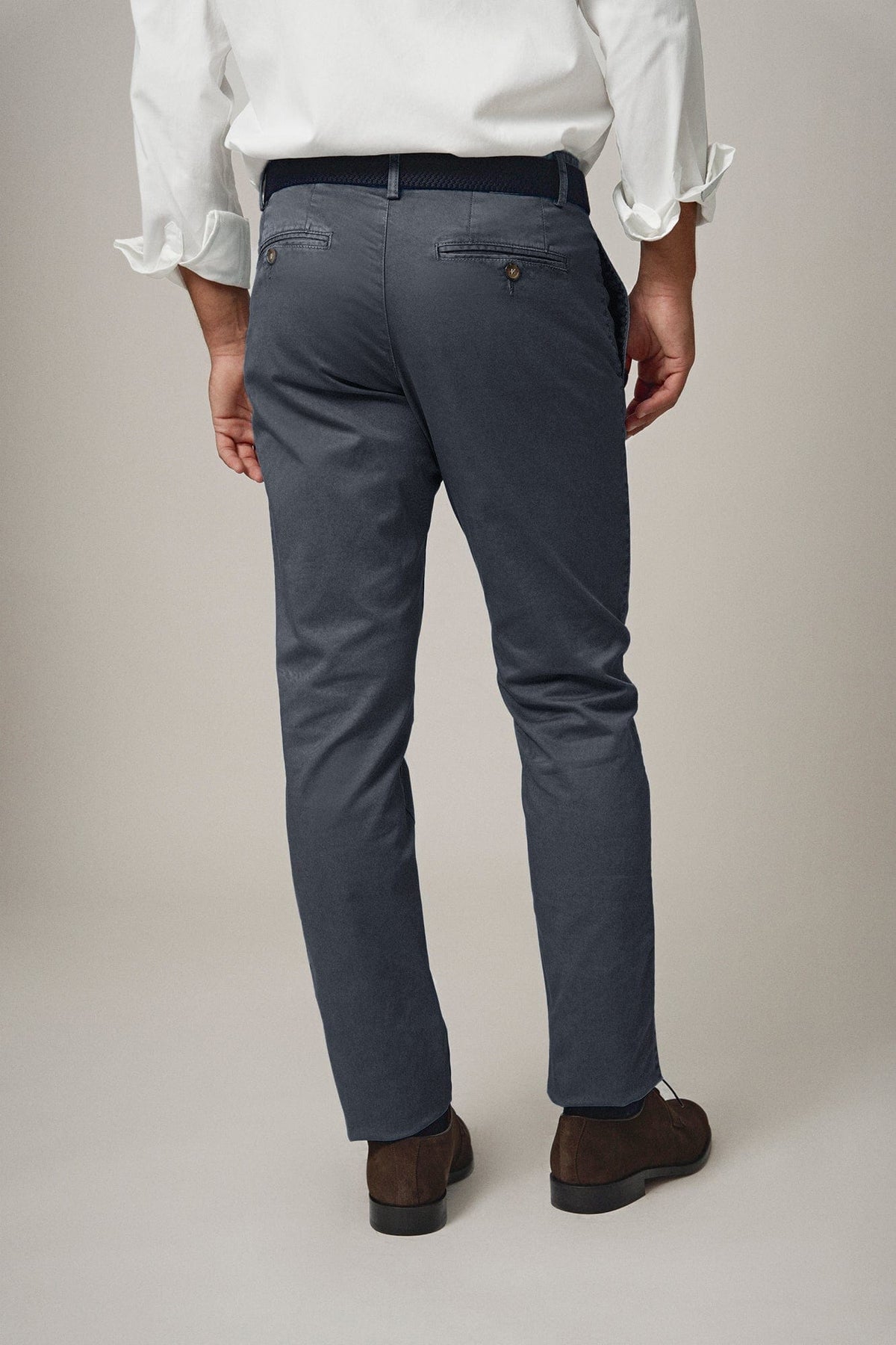 CHINO GRIS BUITRAGO