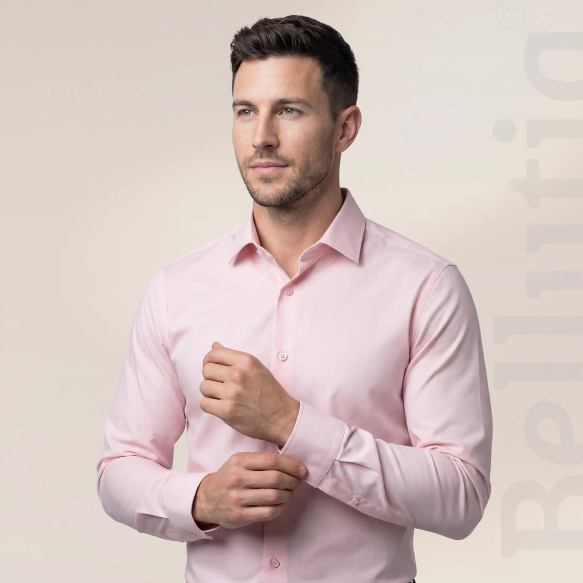 Camisa elegante y cómoda de corte ajustado y sin arrugas