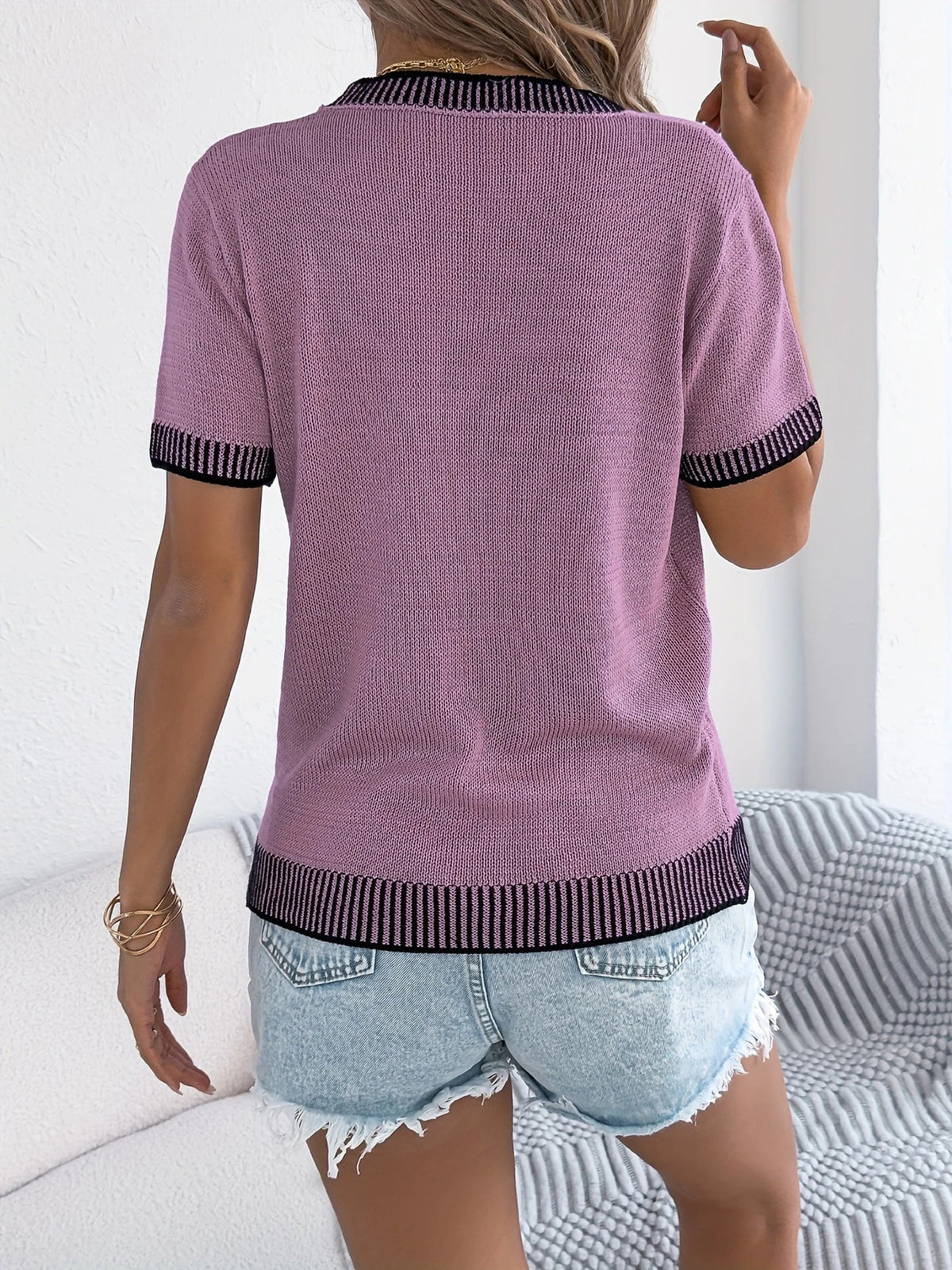 Alethea - Elegante Top Tejido Con Cuello Redondo y Rayas