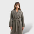 Abrigo largo de lana oversize elegante