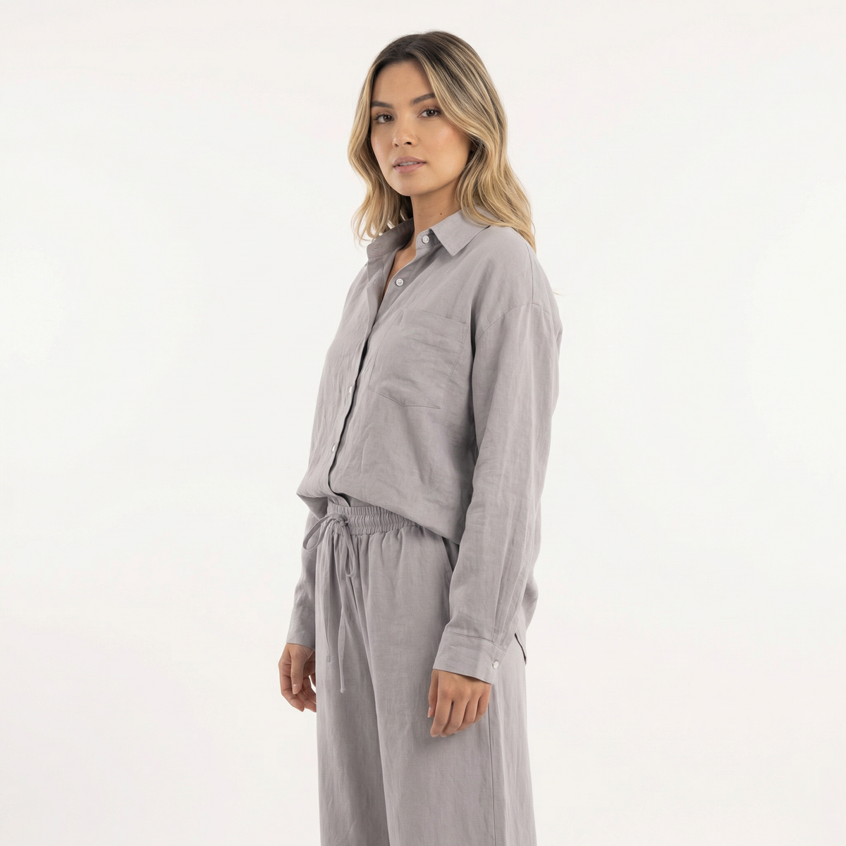 Conjunto de lino elegante para mujer