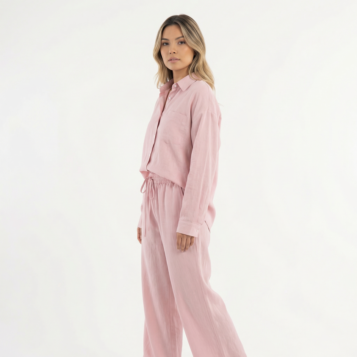 Conjunto de lino elegante para mujer
